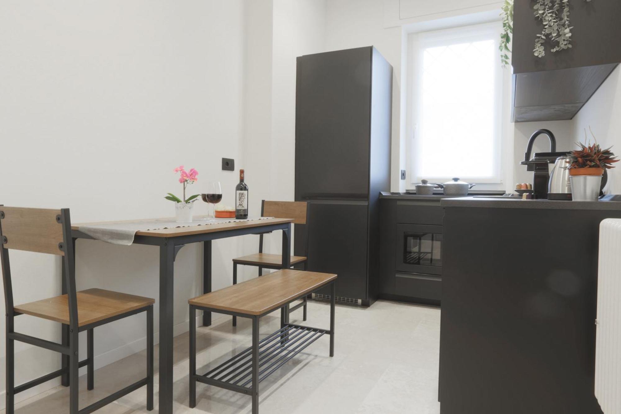 New Modern Flat 10 Minutes Walk From Central Station Milano Exteriör bild