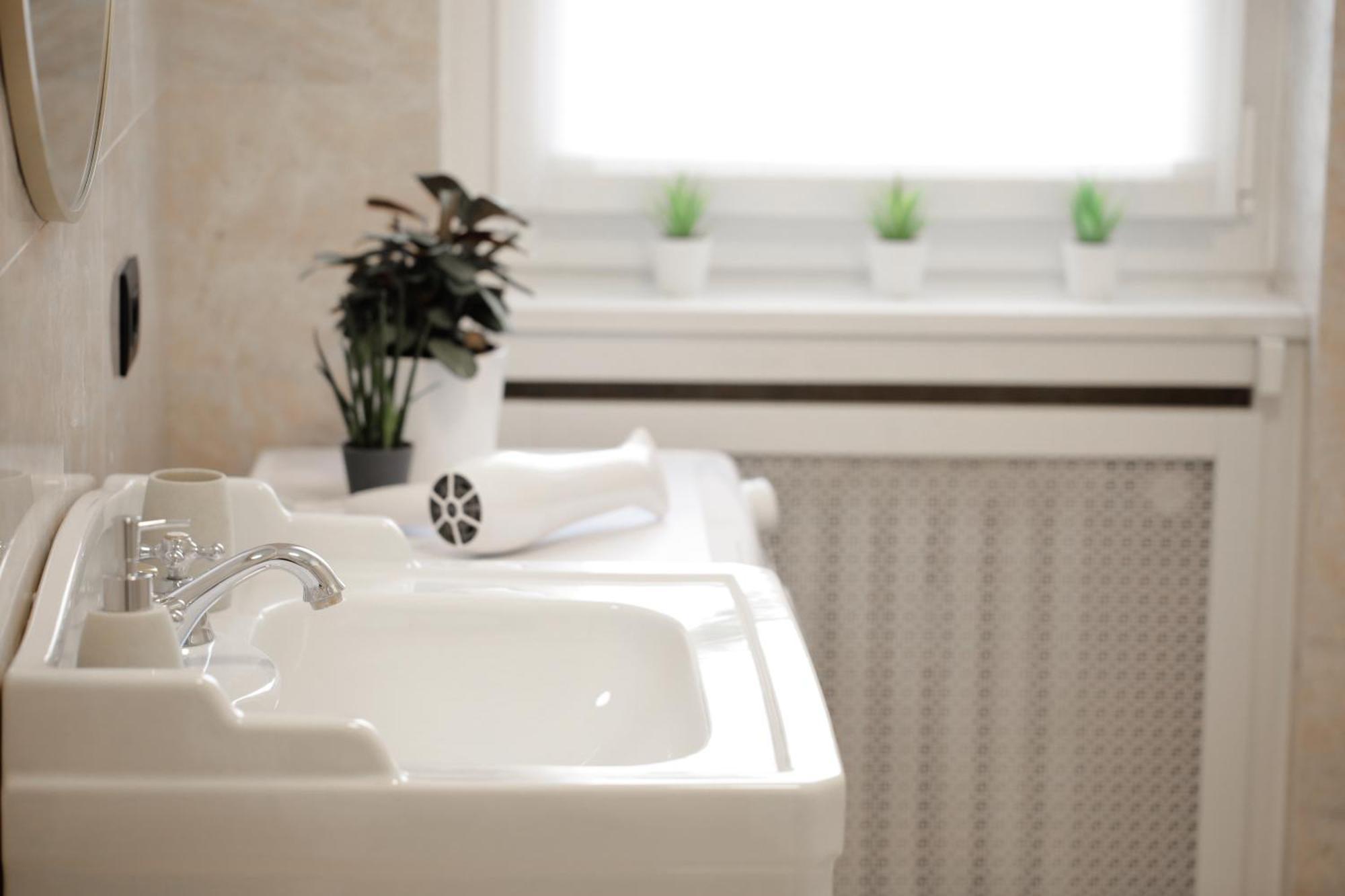 New Modern Flat 10 Minutes Walk From Central Station Milano Exteriör bild