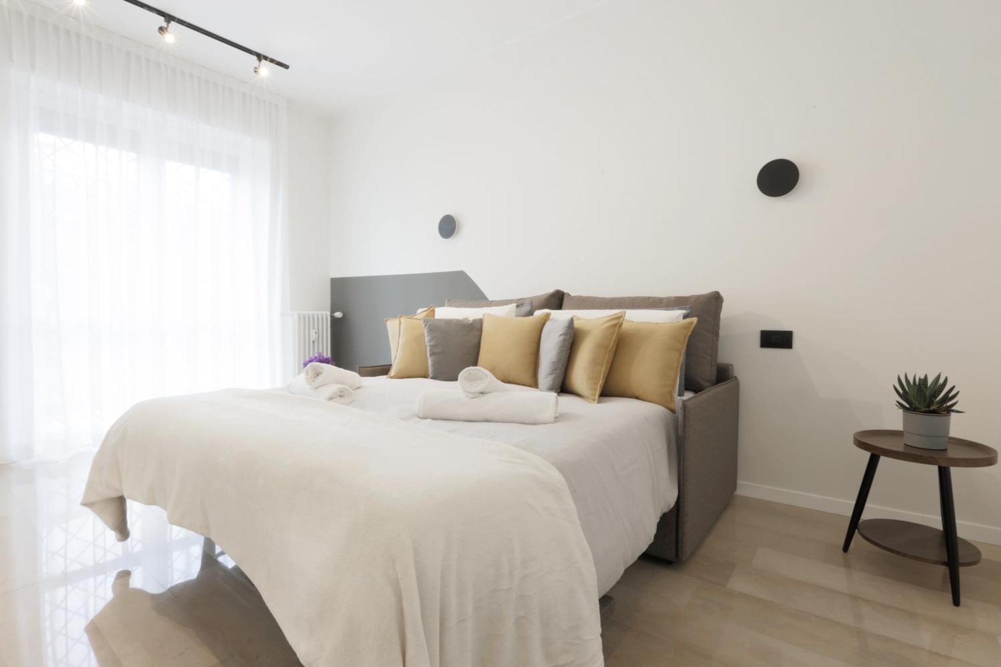 New Modern Flat 10 Minutes Walk From Central Station Milano Exteriör bild